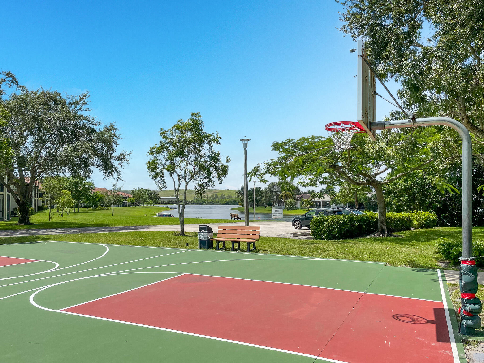 DIPLOMAT SQUARE CONDO - Residential