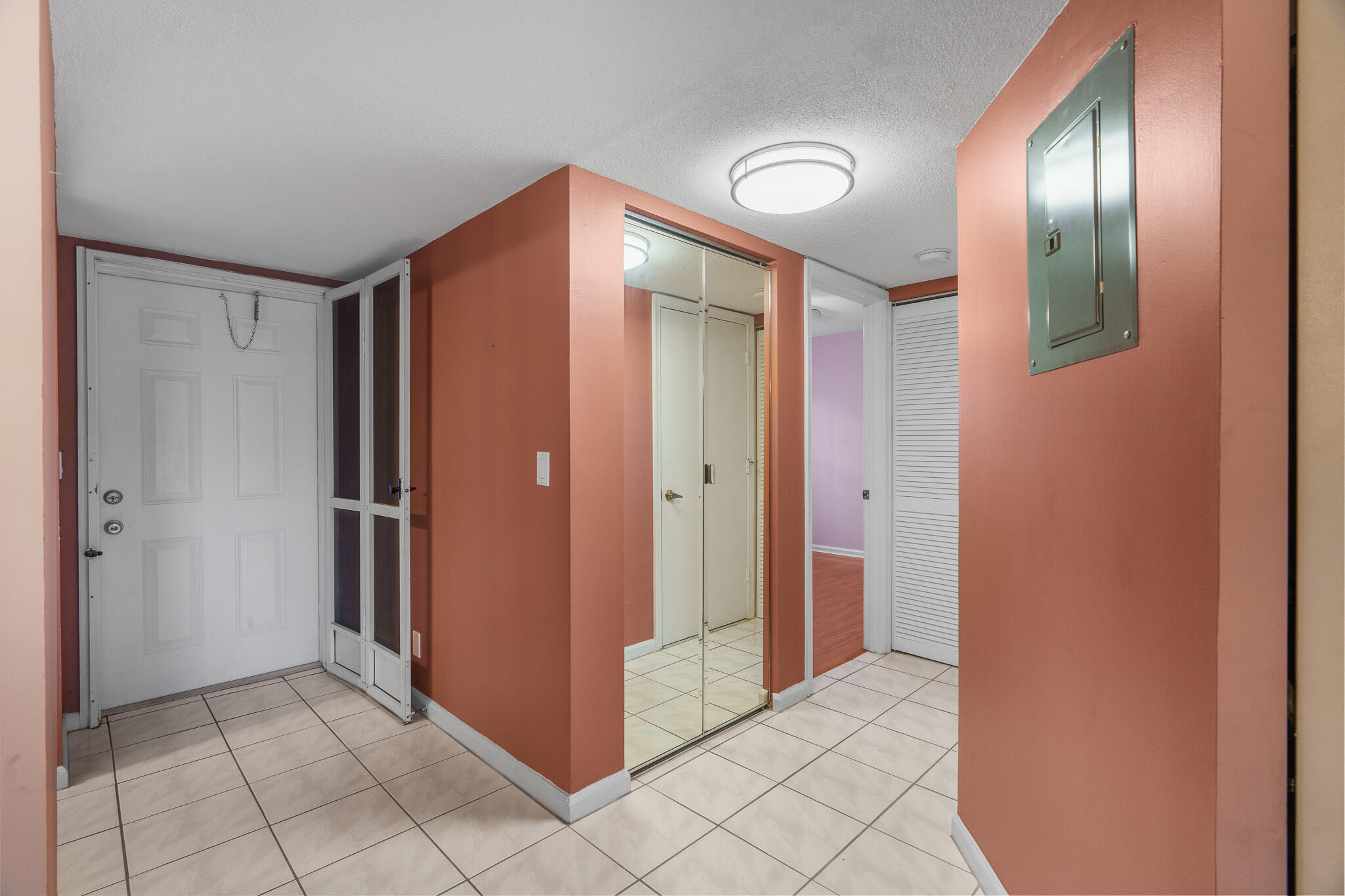 DIPLOMAT SQUARE CONDO - Residential