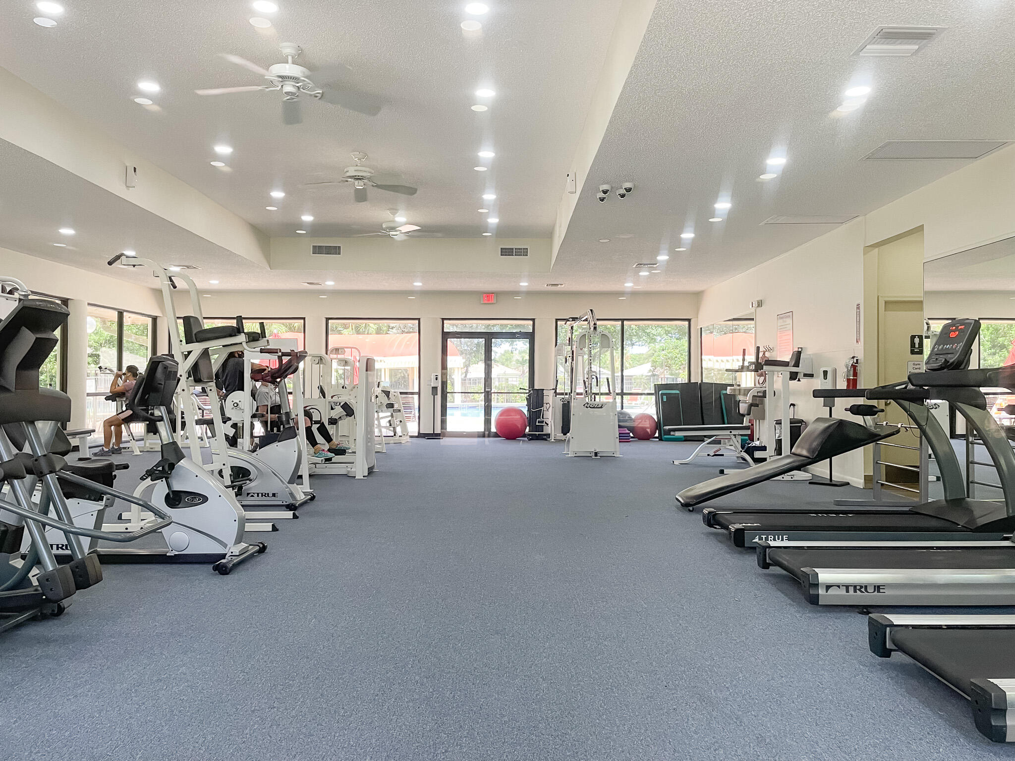 DIPLOMAT SQUARE CONDO - Residential