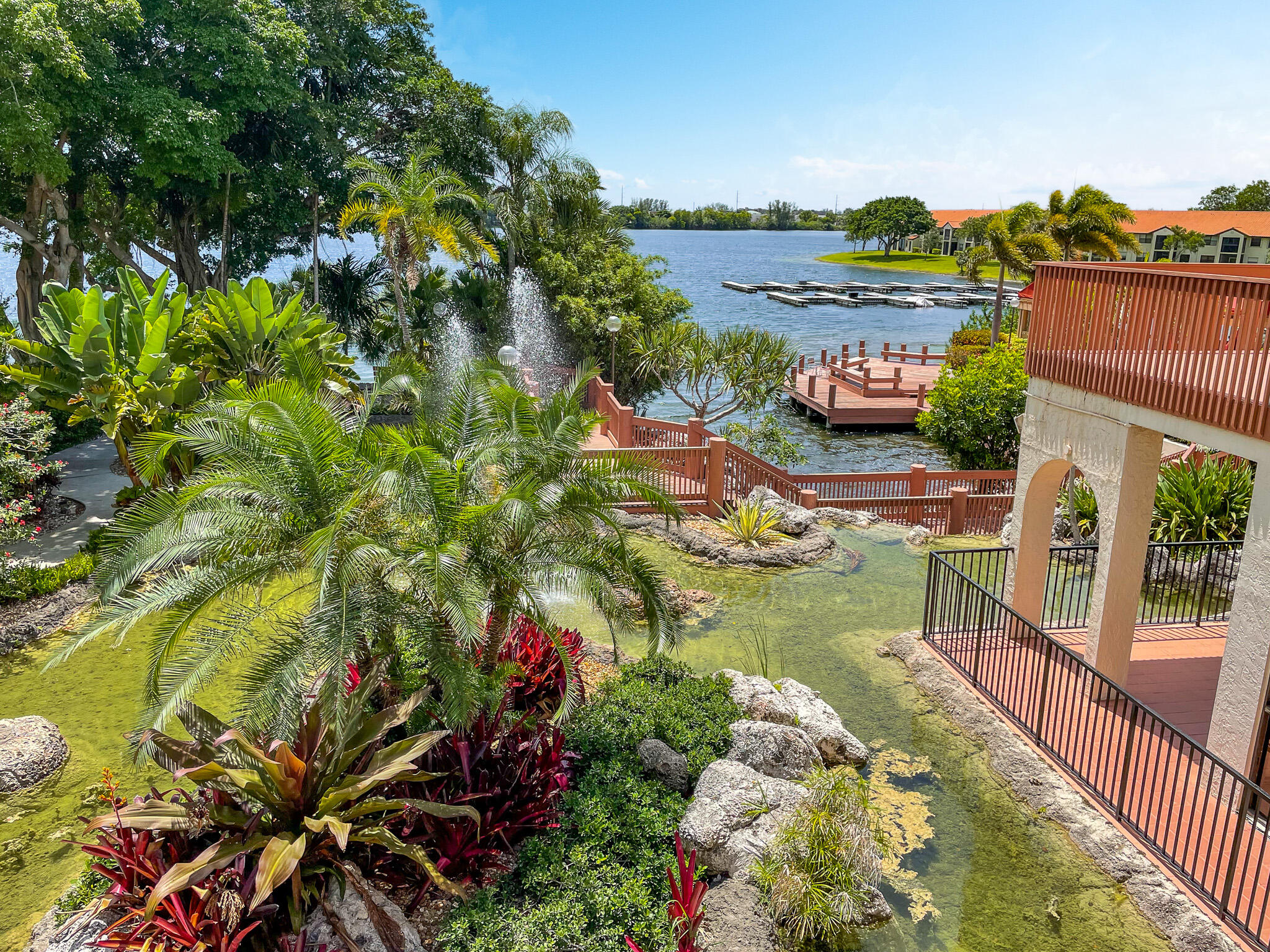 DIPLOMAT SQUARE CONDO - Residential