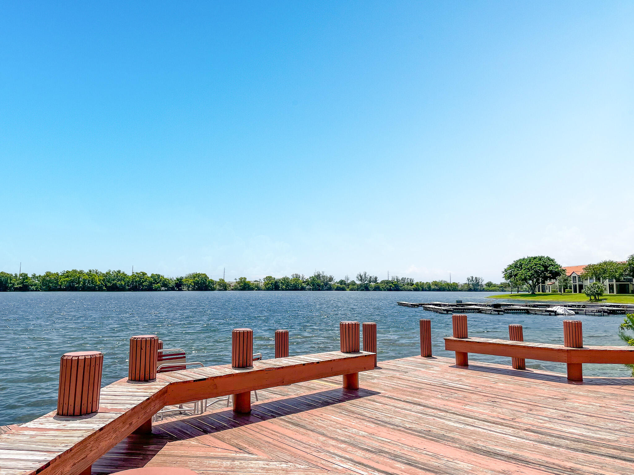 DIPLOMAT SQUARE CONDO - Residential