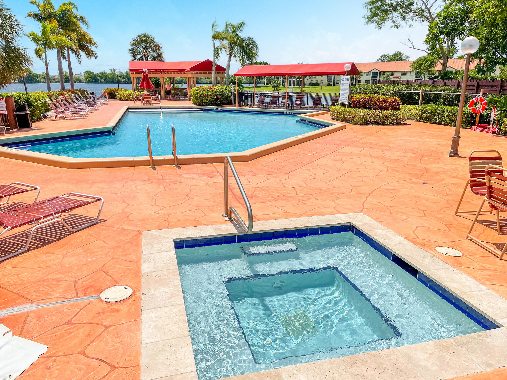 DIPLOMAT SQUARE CONDO - Residential