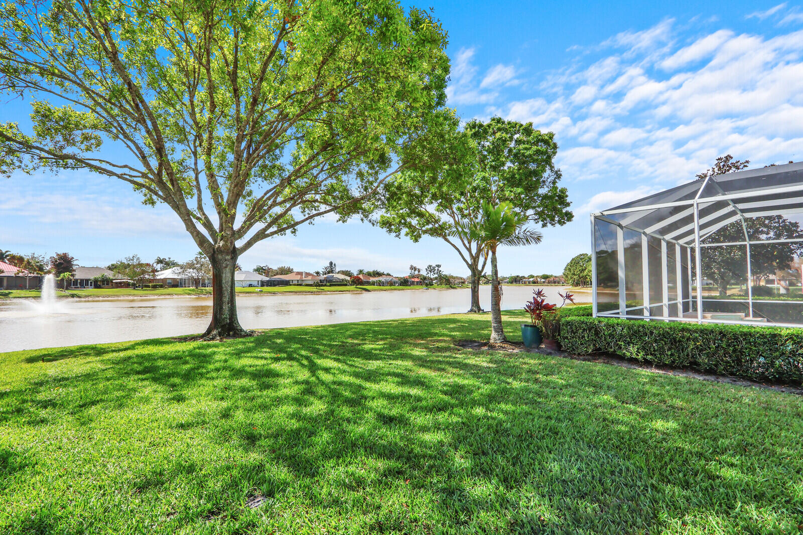 Sawgrass Lakes - Residential