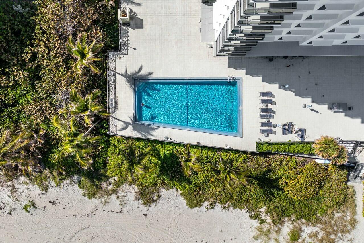 OCEAN REEF TOWERS INC CON - Residential