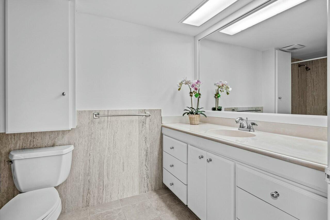 OCEAN REEF TOWERS INC CON - Residential