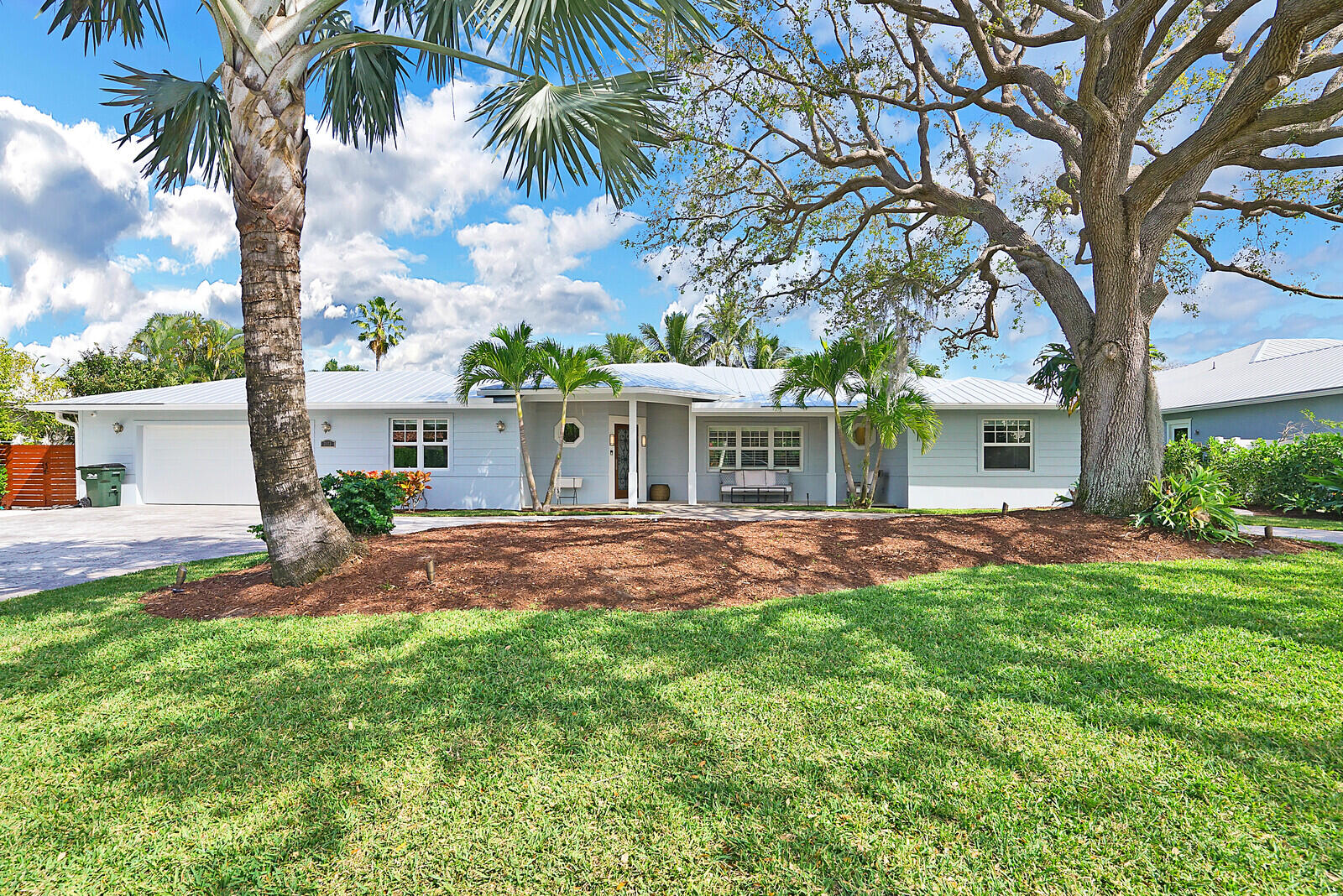 LAKE SHORE ESTATES - Residential