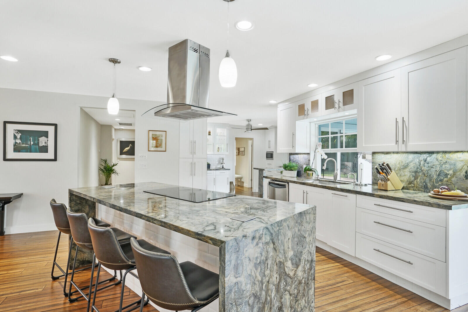 LAKE SHORE ESTATES - Residential