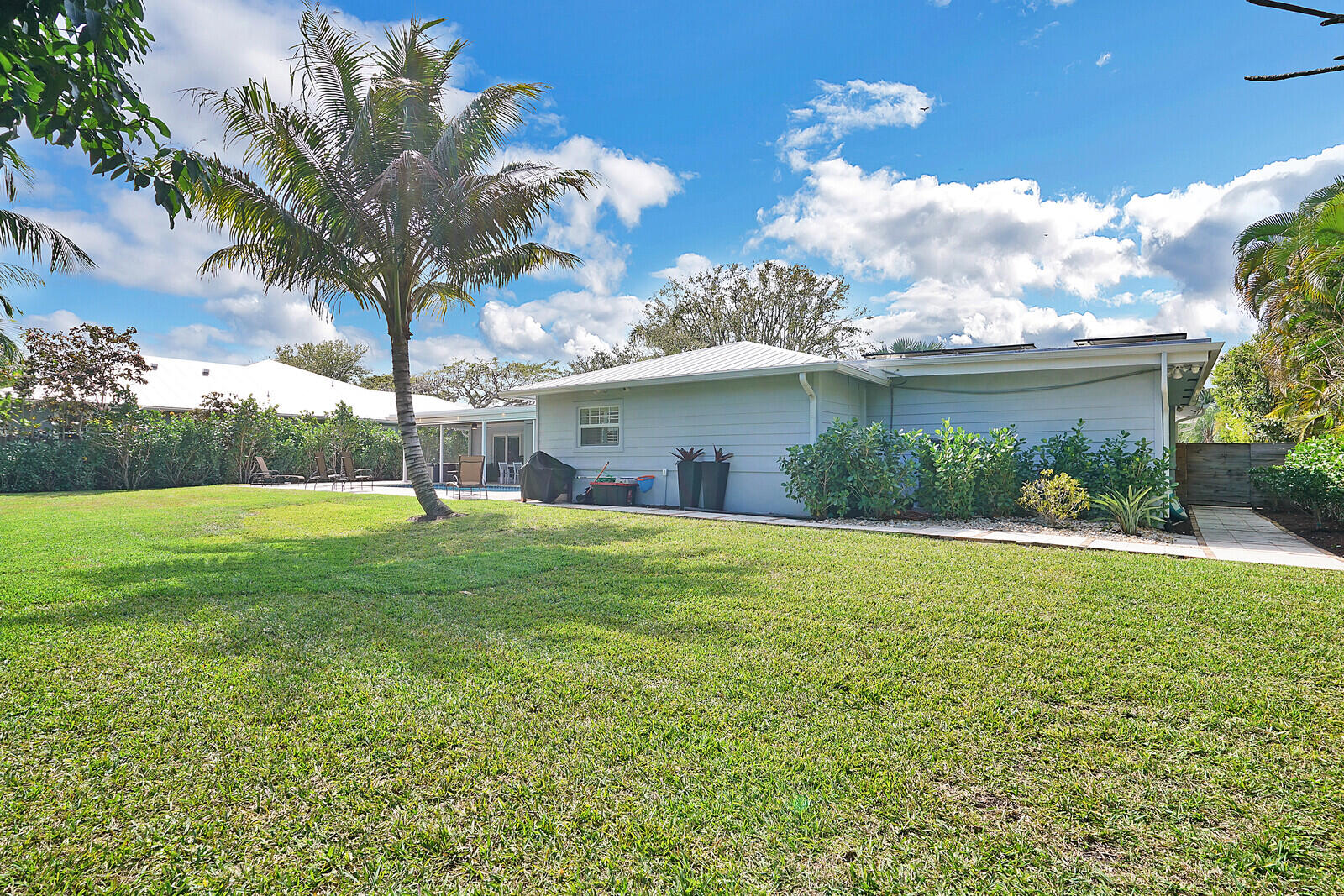 LAKE SHORE ESTATES - Residential