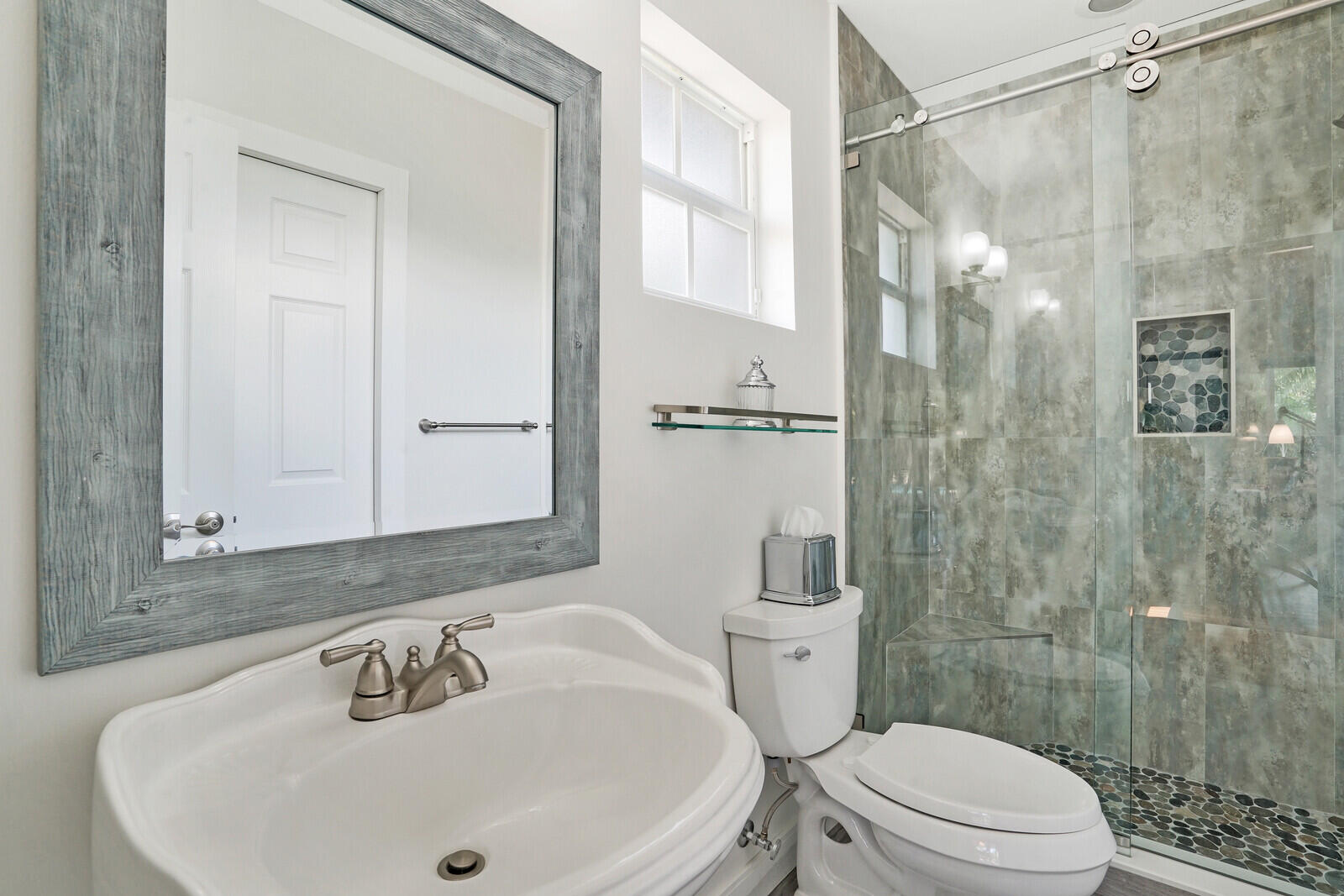 LAKE SHORE ESTATES - Residential