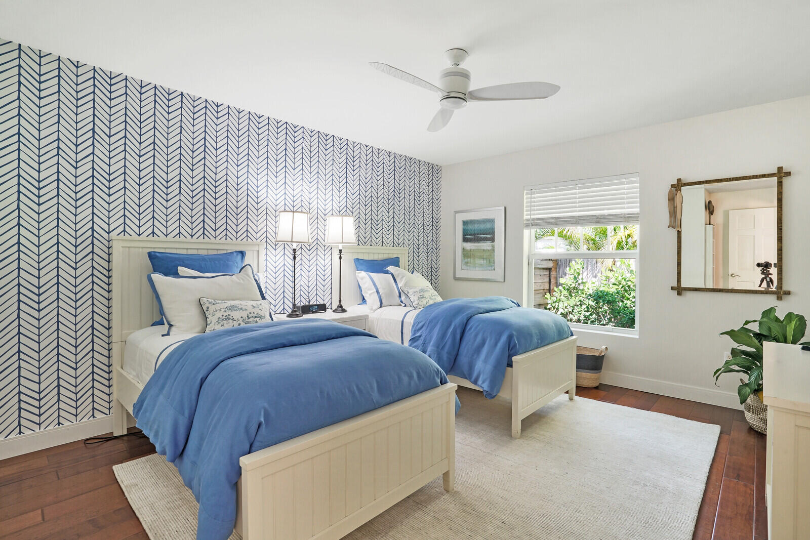 LAKE SHORE ESTATES - Residential