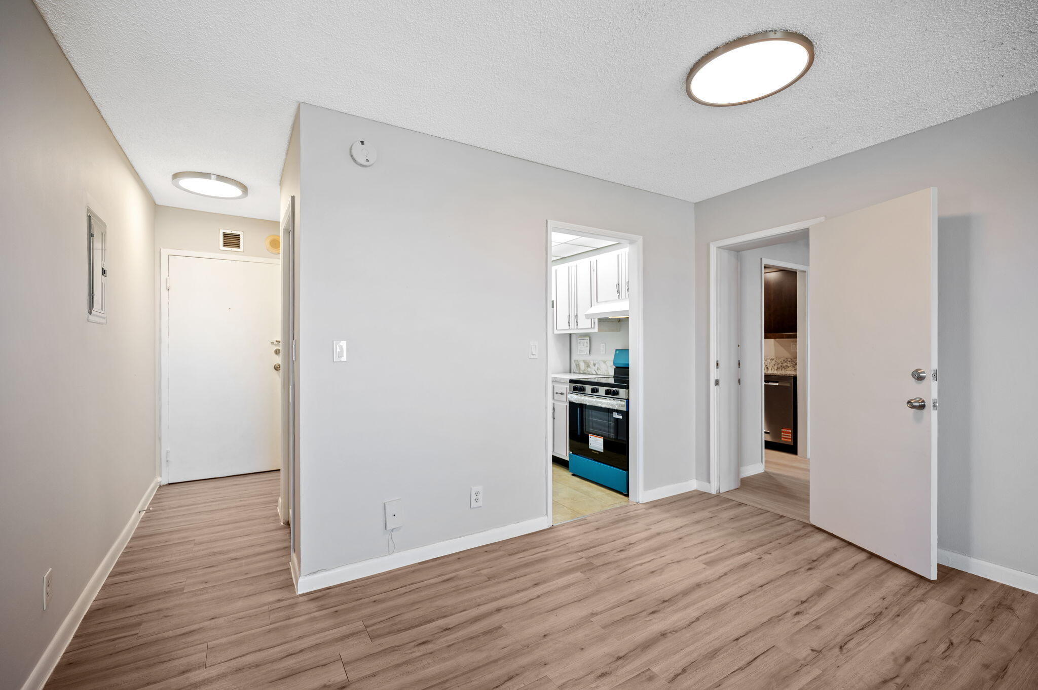VICTORIA PARK TOWER CONDO - Residential