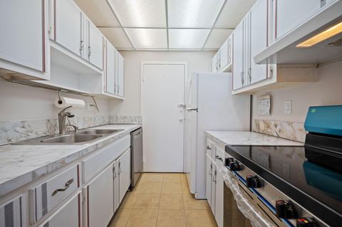 Tiny photo for 900 NE 18th Avenue #1407, Fort Lauderdale, FL 33304 (MLS # B26027528)