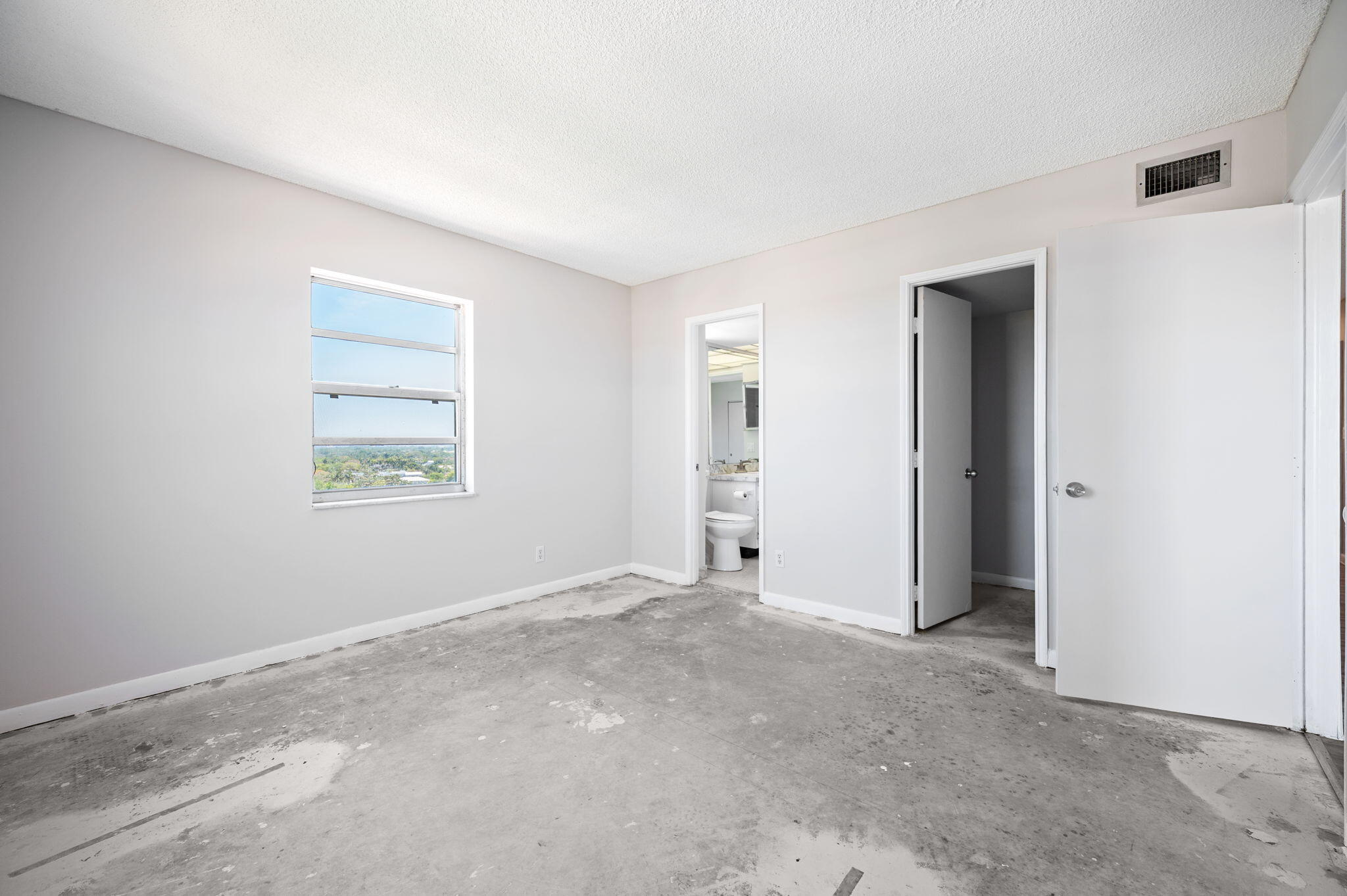 VICTORIA PARK TOWER CONDO - Residential