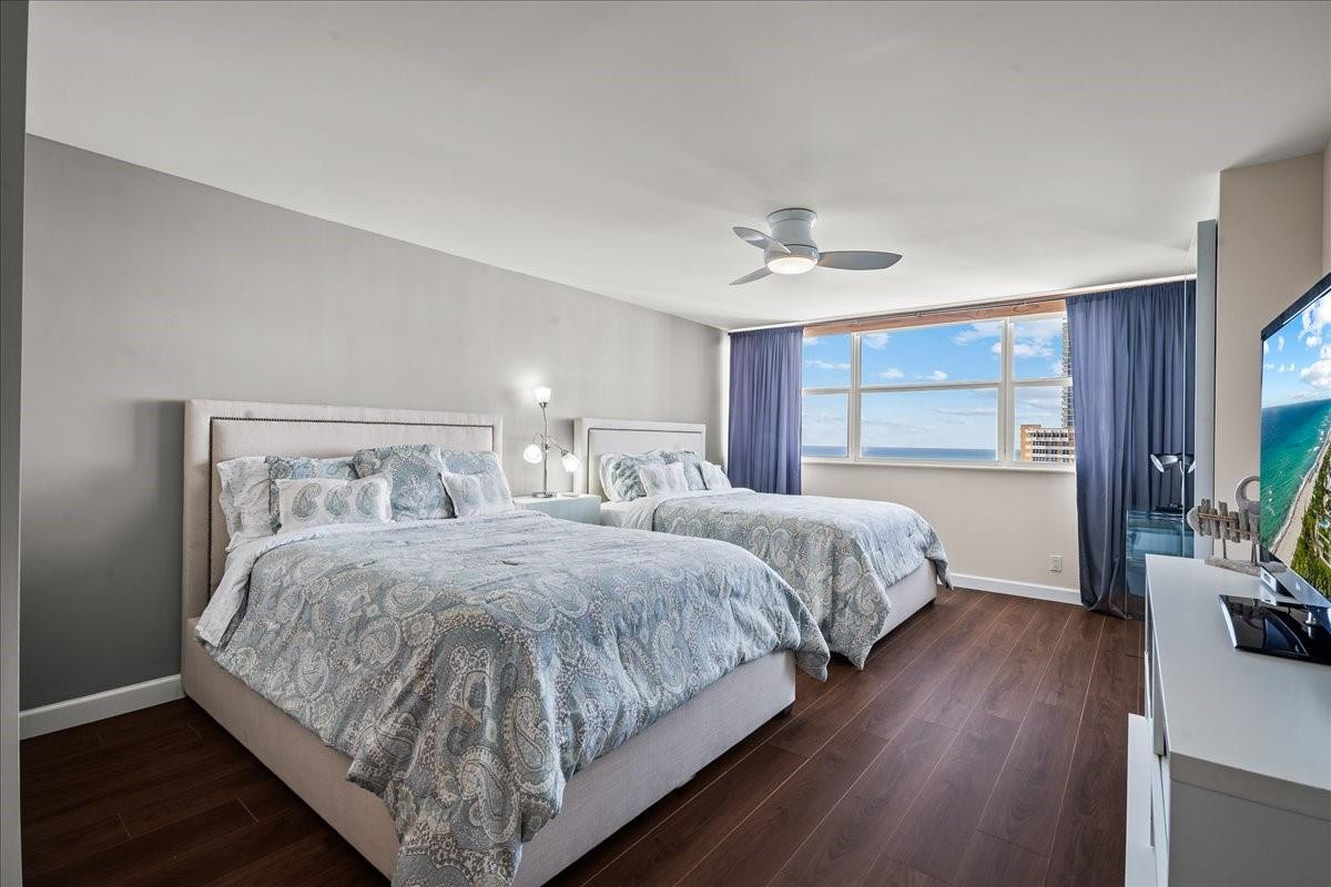 LA MER ESTATES EAST CONDO - Residential Lease