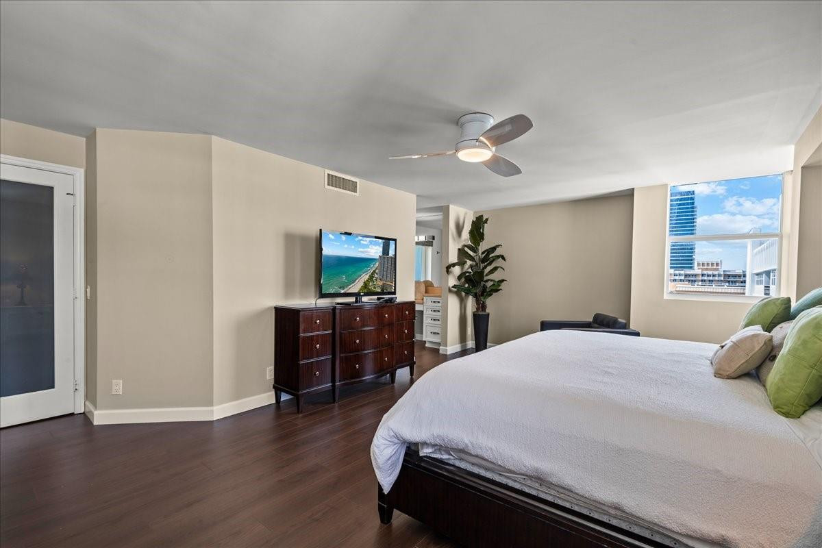 LA MER ESTATES EAST CONDO - Residential Lease