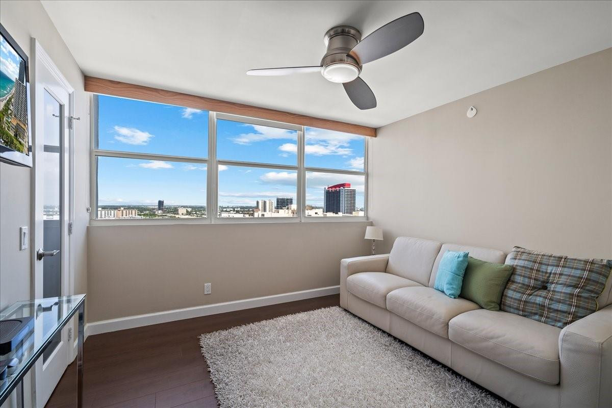 LA MER ESTATES EAST CONDO - Residential Lease