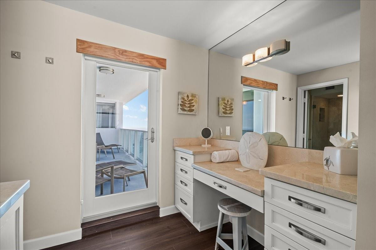 LA MER ESTATES EAST CONDO - Residential Lease