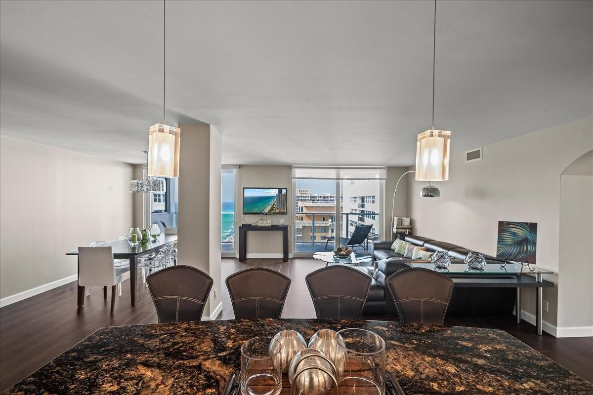 LA MER ESTATES EAST CONDO - Residential Lease