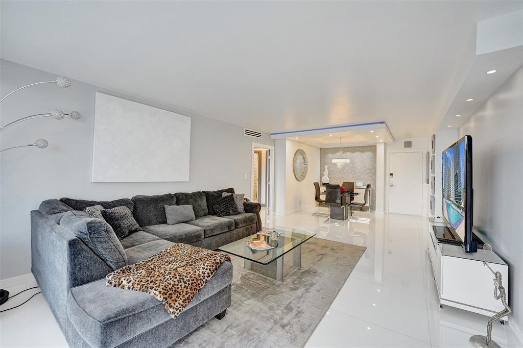 PARKER PLAZA CONDO ESTATE - Residential Lease