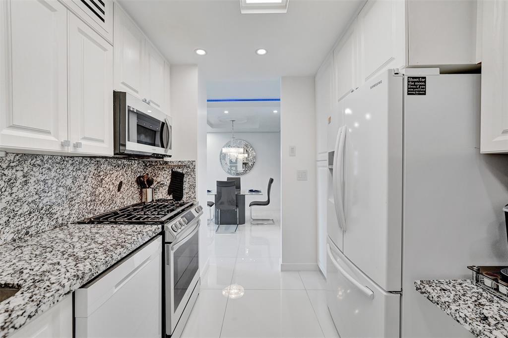 PARKER PLAZA CONDO ESTATE - Residential Lease
