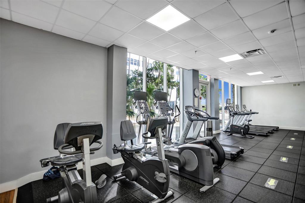 PARKER PLAZA CONDO ESTATE - Residential Lease