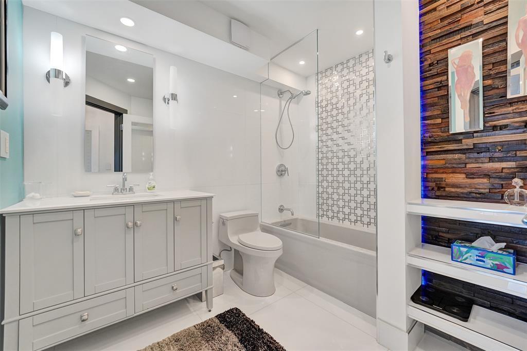PARKER PLAZA CONDO ESTATE - Residential Lease