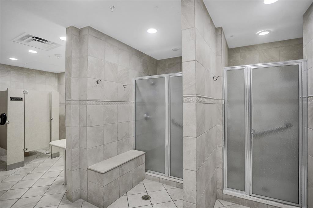 PARKER PLAZA CONDO ESTATE - Residential Lease