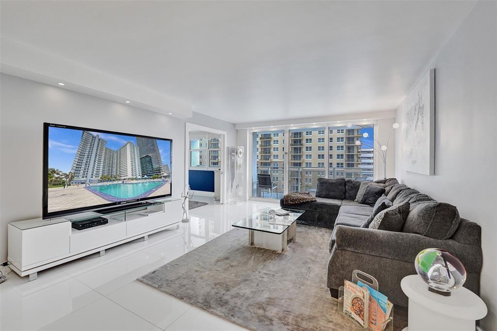 PARKER PLAZA CONDO ESTATE - Residential Lease