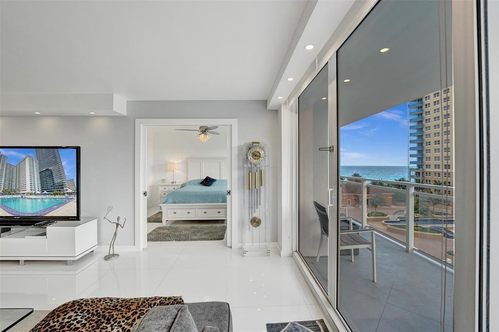 PARKER PLAZA CONDO ESTATE - Residential Lease
