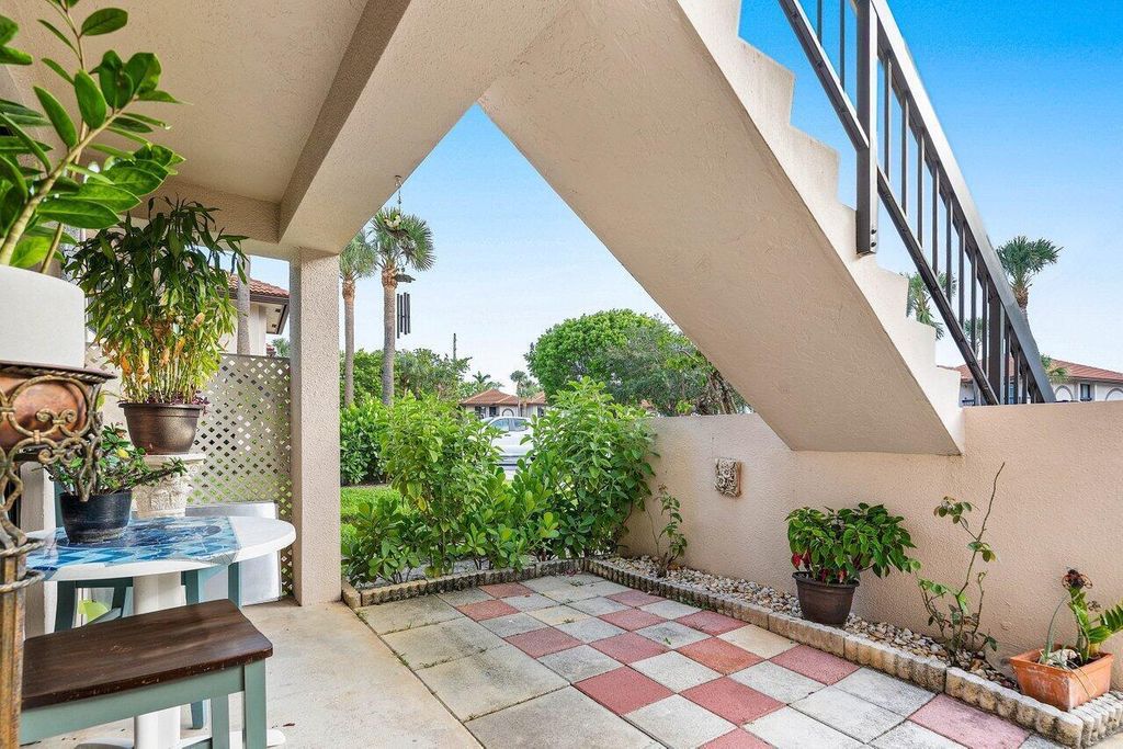 Photo of 5200 E Club Circle #106, Boca Raton, FL 33487 (MLS # B26017435)