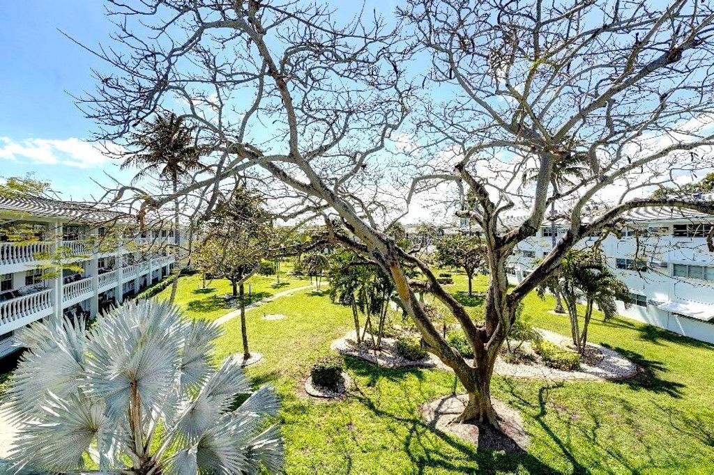 Photo of 5208 NE 24th Terrace #F314, Fort Lauderdale, FL 33308 (MLS # B26002551)