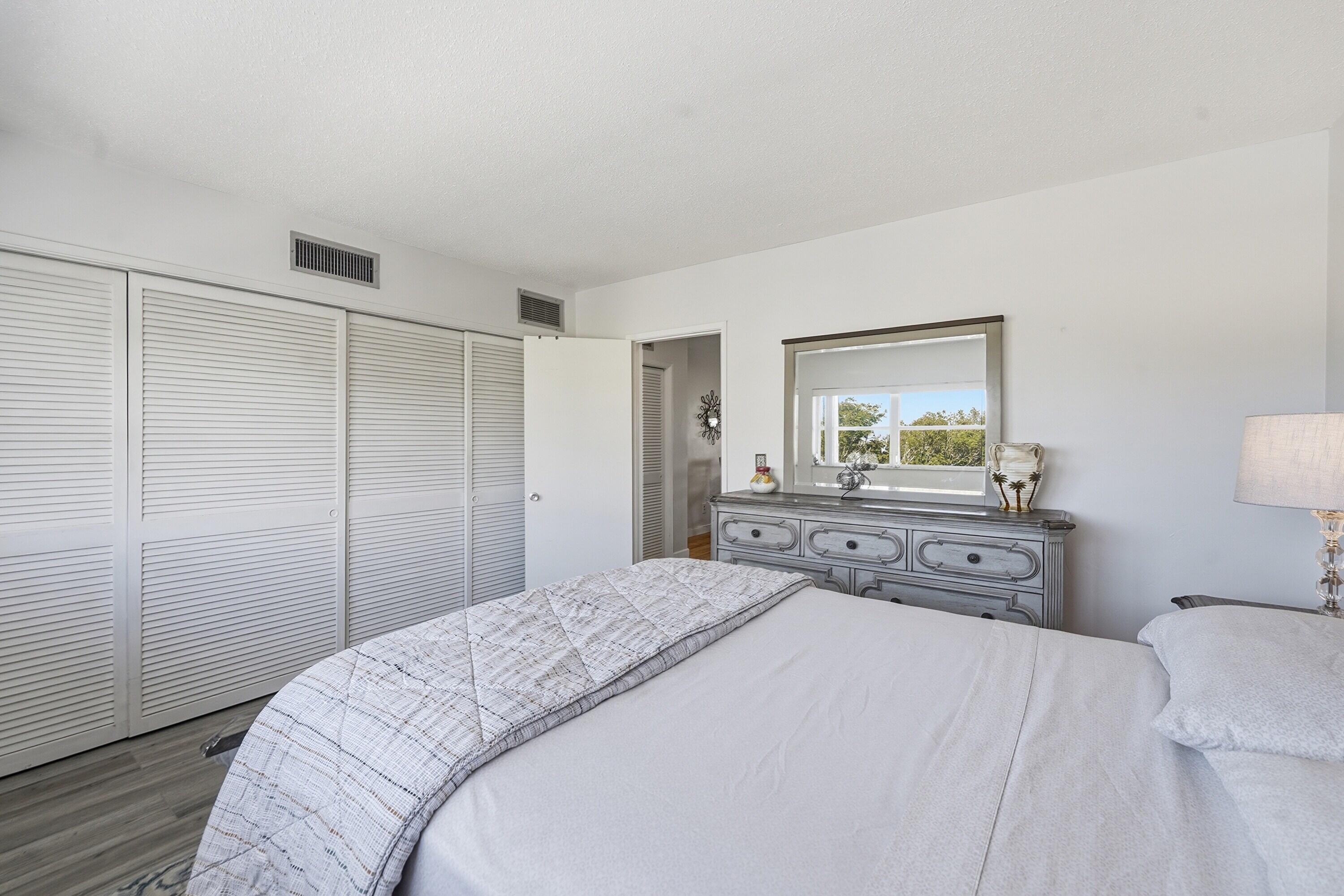 MAYBURY MANSIONS CONDO - Residential Lease