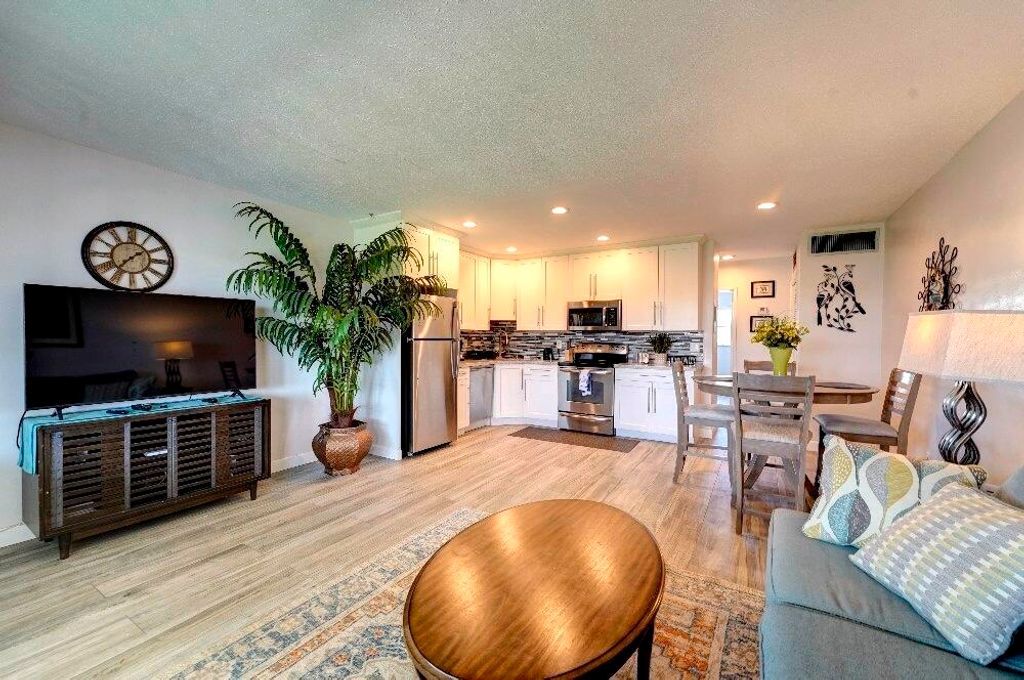 Photo of 5208 NE 24th Terrace #F314, Fort Lauderdale, FL 33308 (MLS # B26002551)