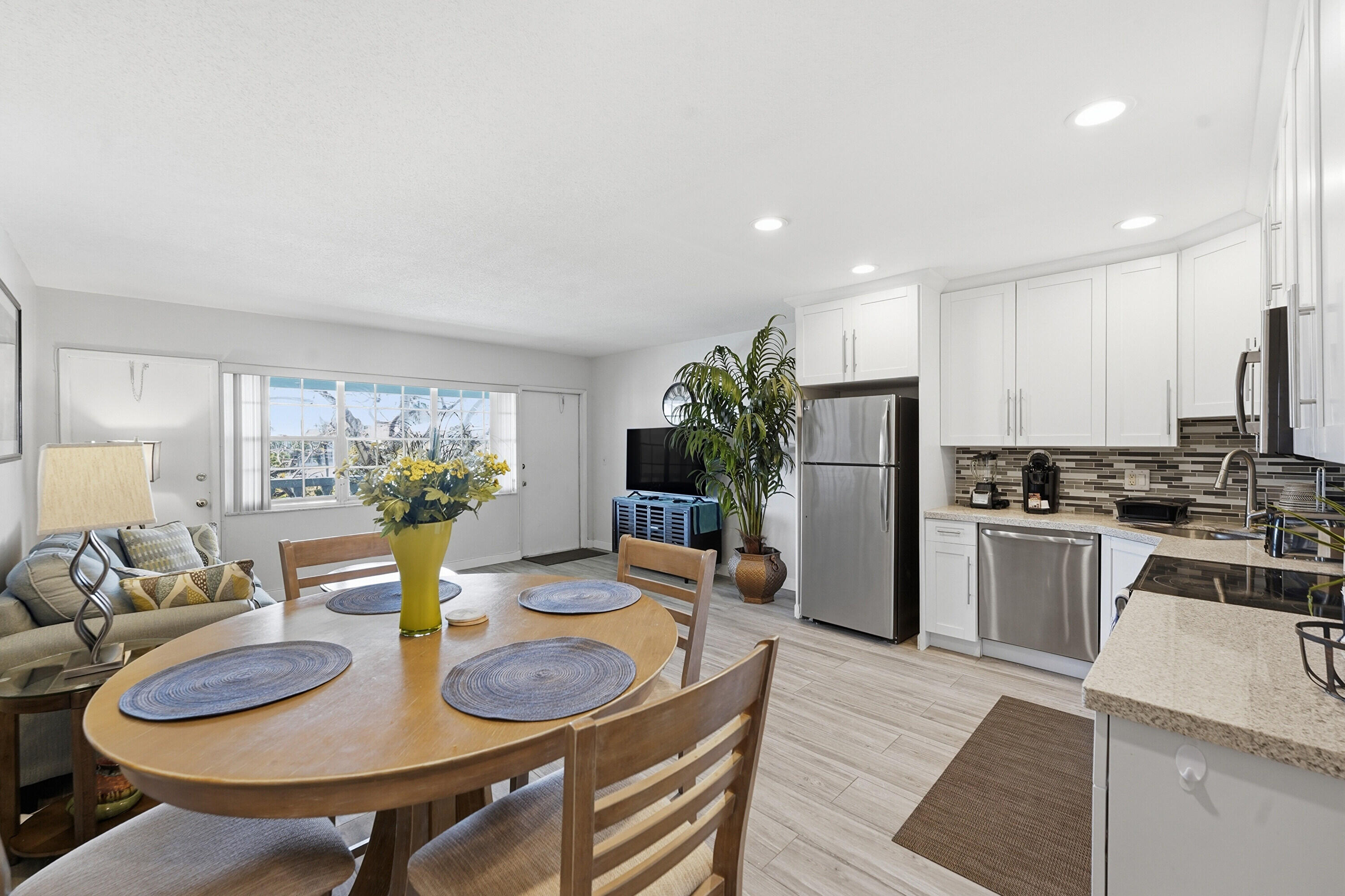 MAYBURY MANSIONS CONDO - Residential Lease