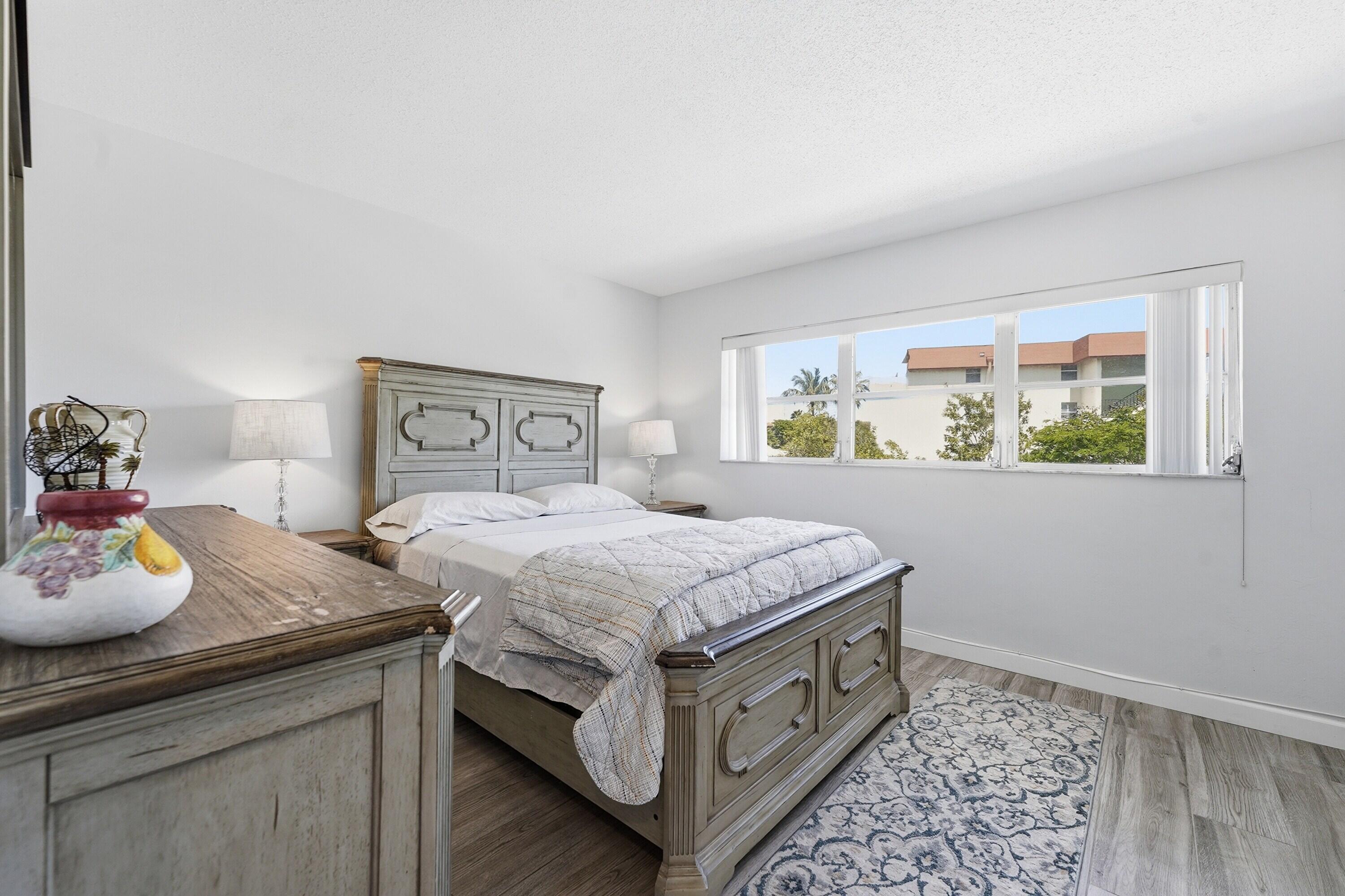 MAYBURY MANSIONS CONDO - Residential Lease