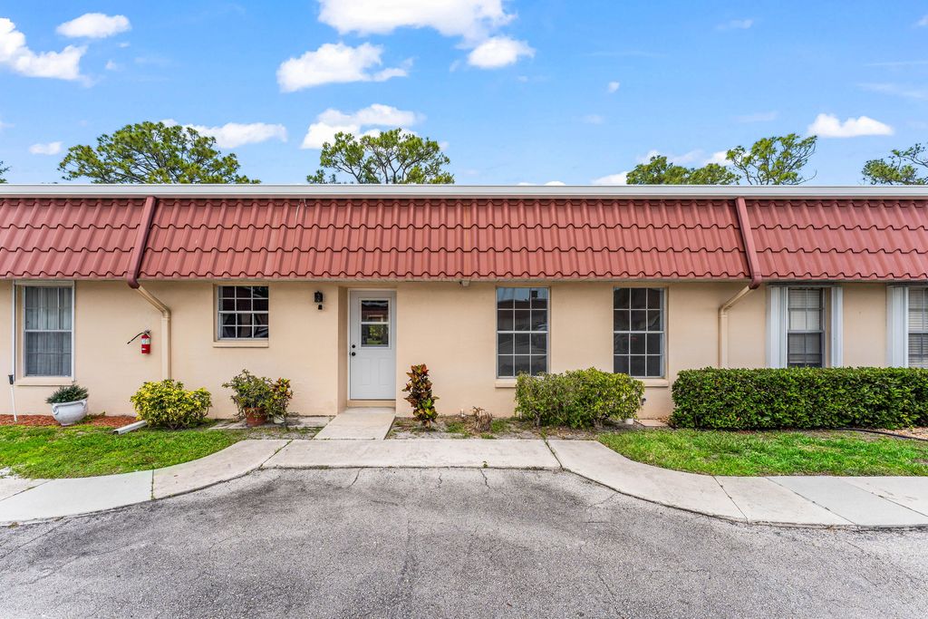 Photo of 711 Laconia Circle #B, Greenacres, FL 33467 (MLS # B26022459)