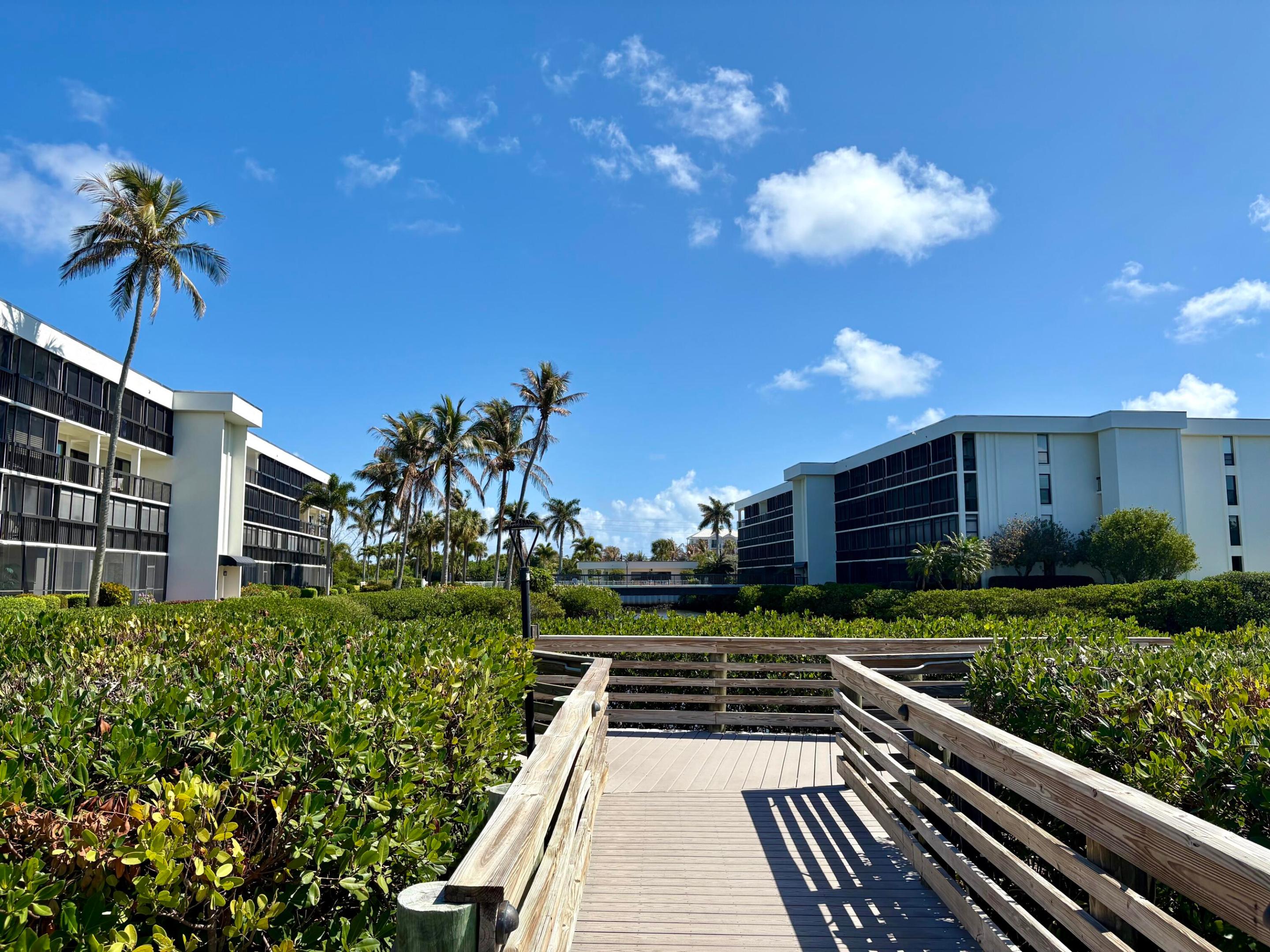 GREEN TURTLE COVE CONDO - Residential Lease