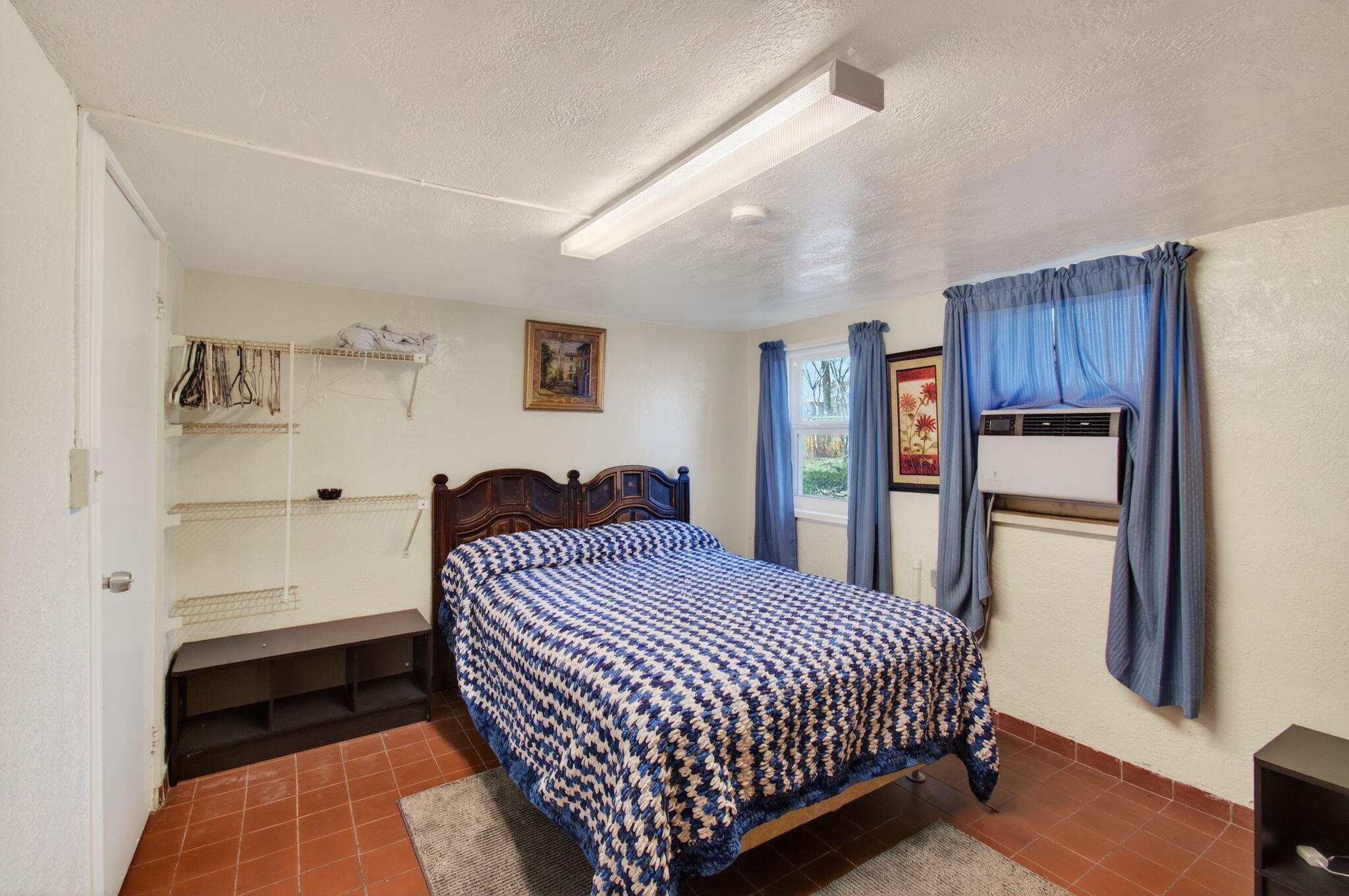 LAKEVIEW MANORS IN - Residential