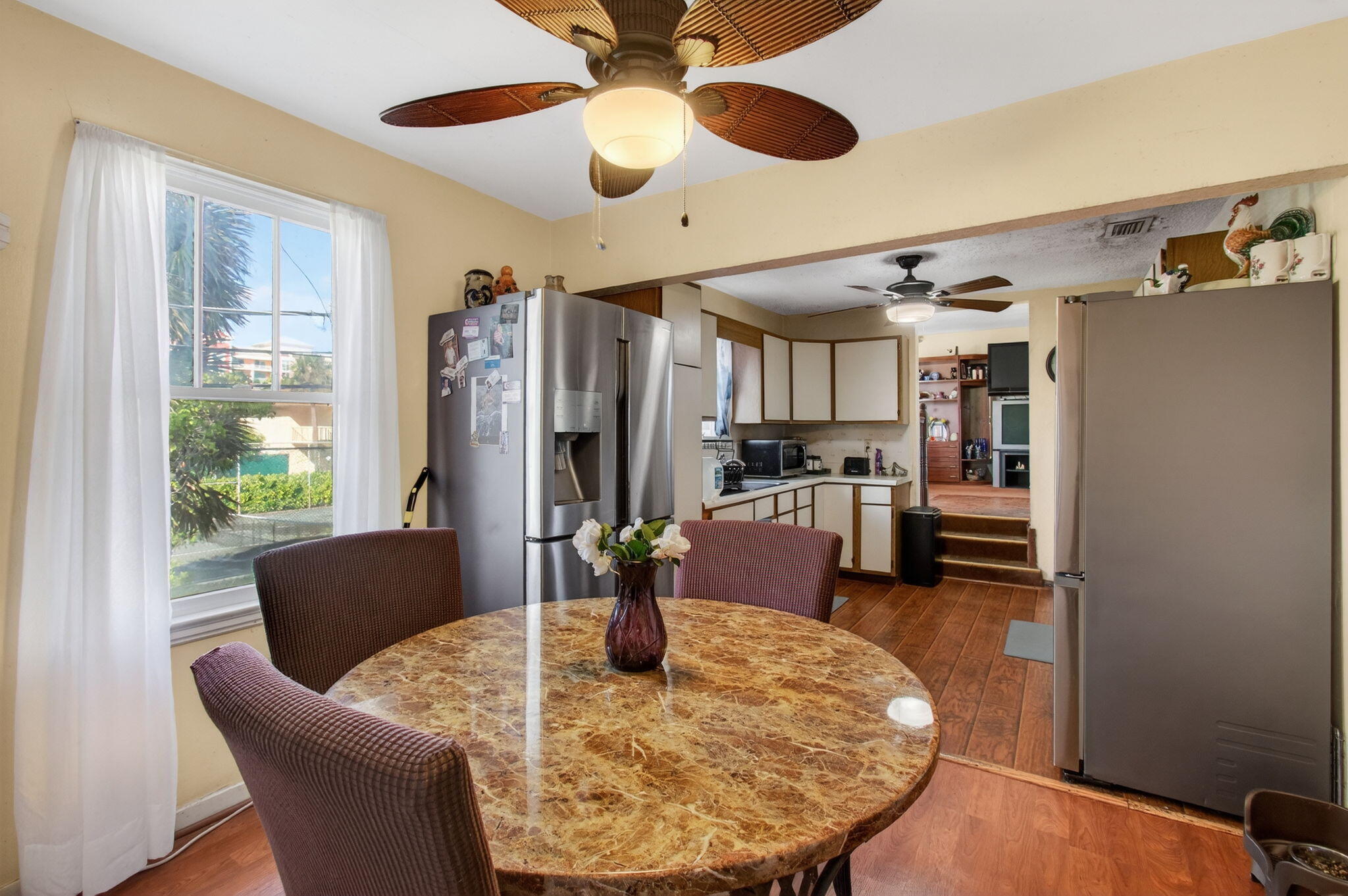 LAKEVIEW MANORS IN - Residential