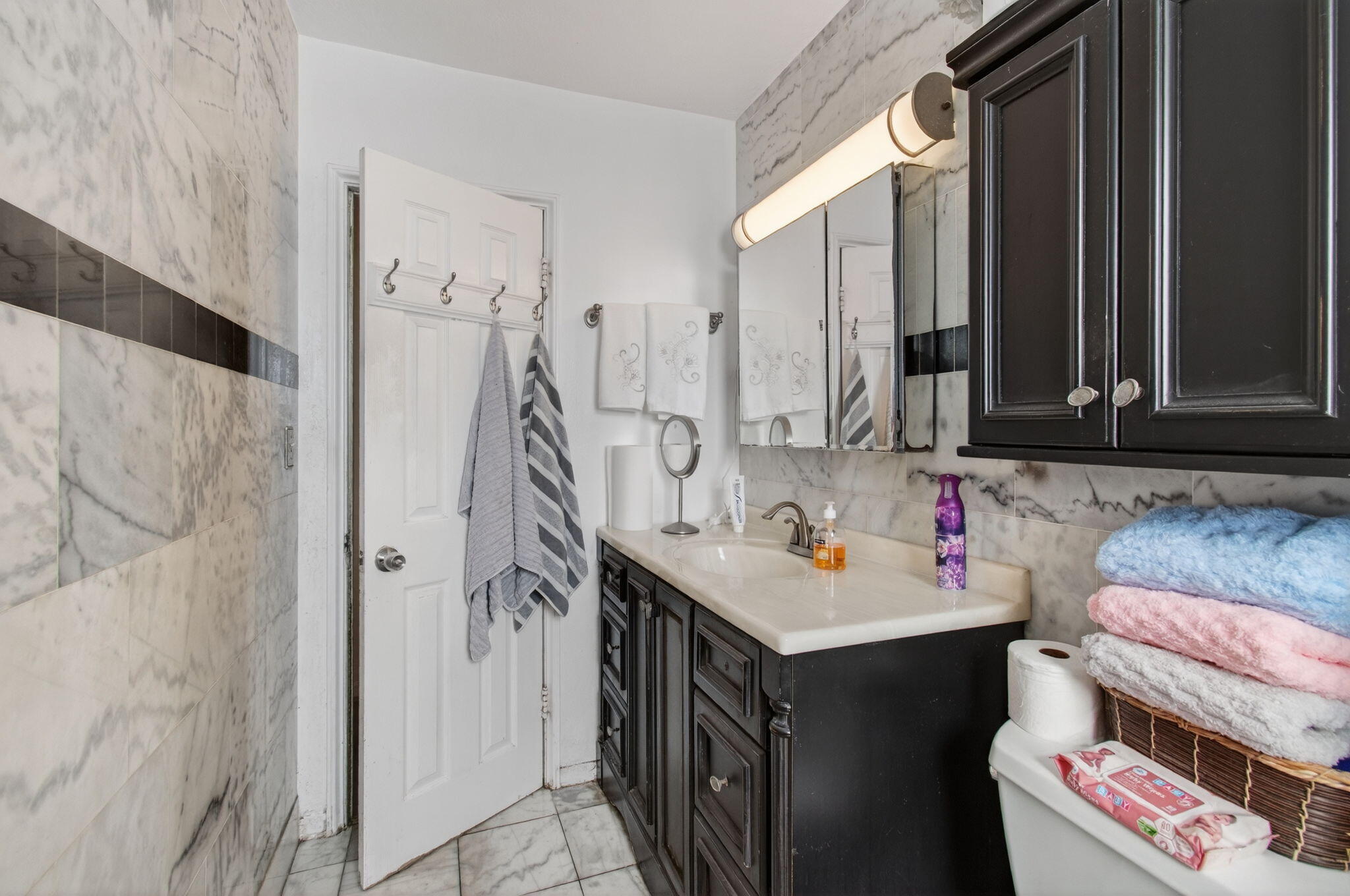 LAKEVIEW MANORS IN - Residential