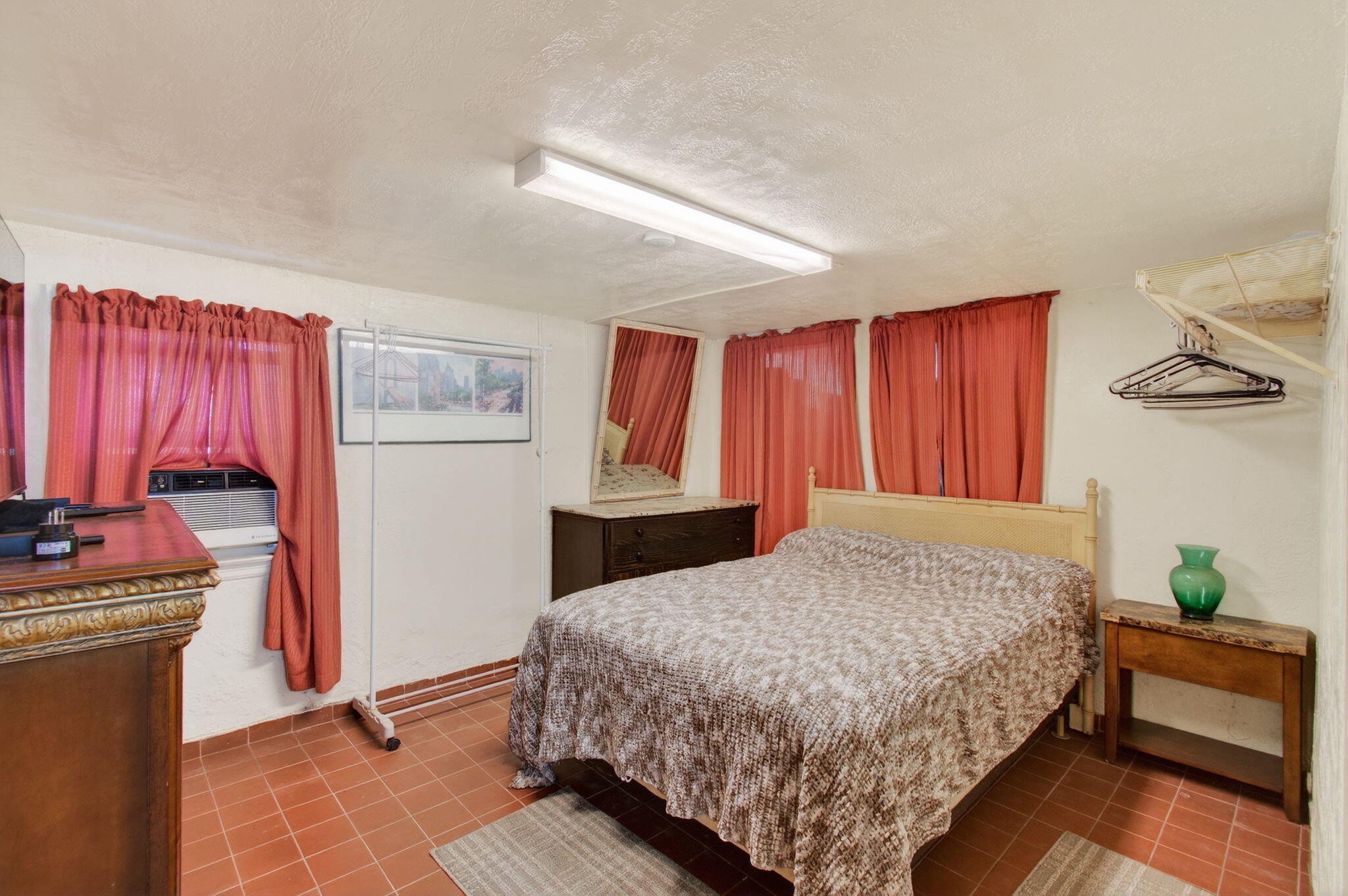 LAKEVIEW MANORS IN - Residential