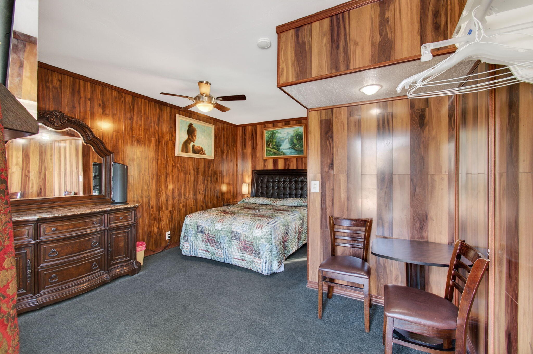 LAKEVIEW MANORS IN - Residential