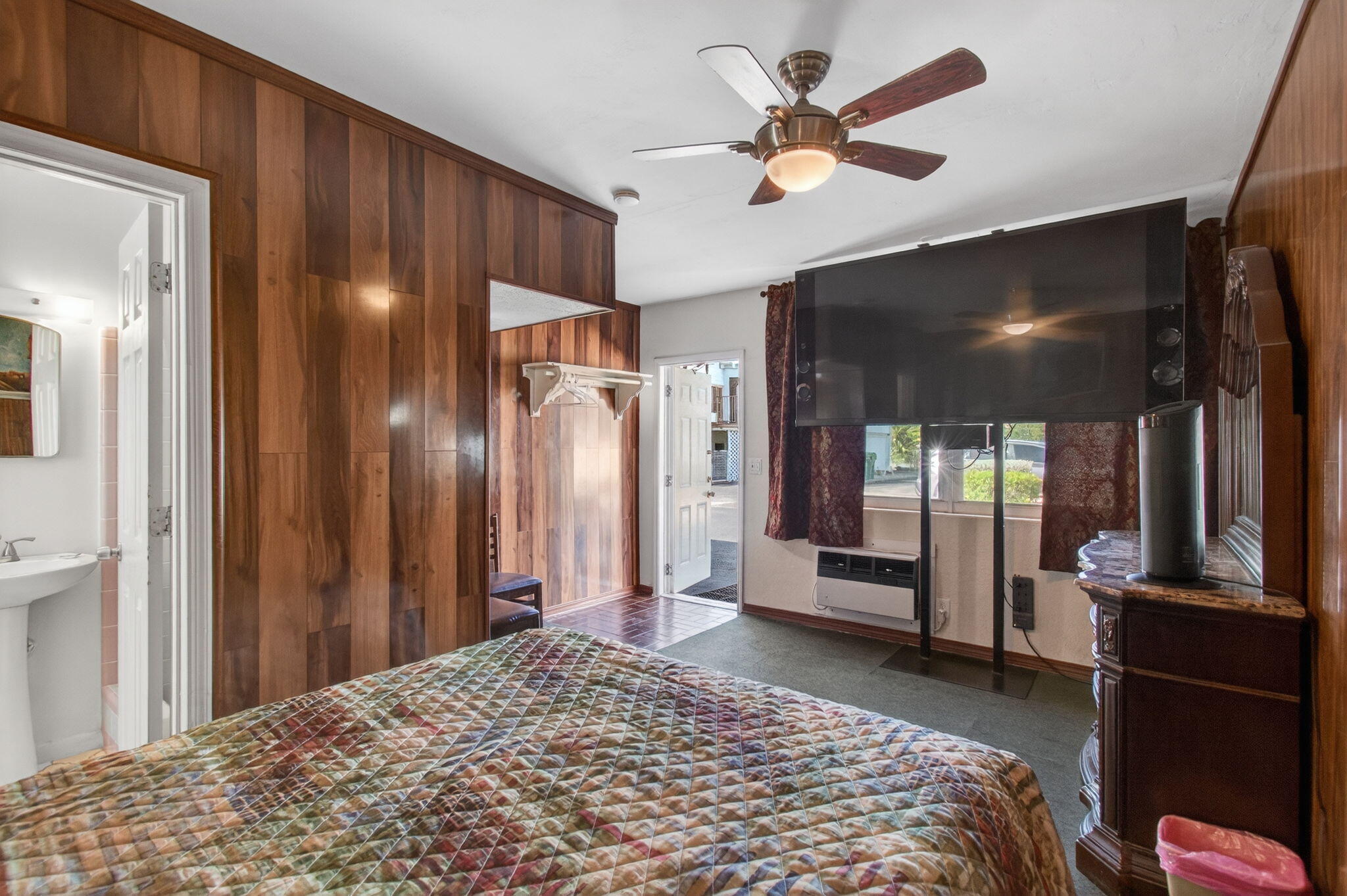 LAKEVIEW MANORS IN - Residential