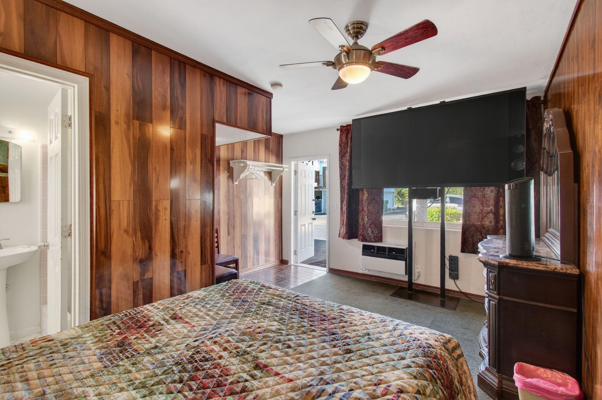 LAKEVIEW MANORS IN - Residential