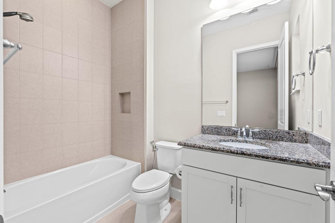 HAMMOCKS OF WESTLAKE PHASE 2 - Residential