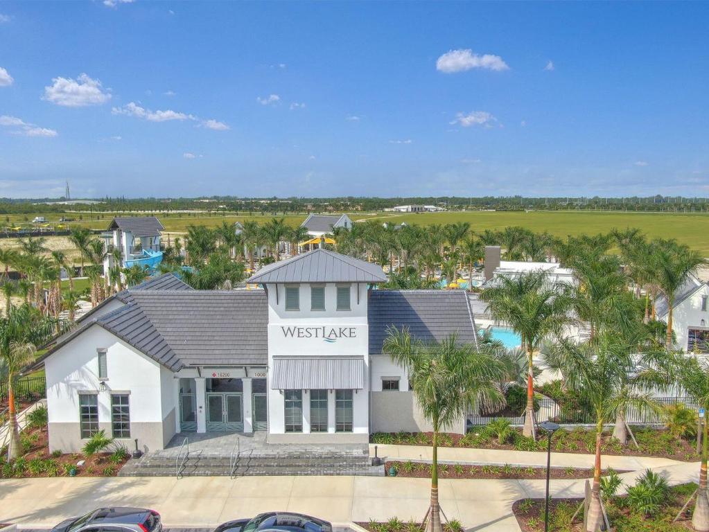 HAMMOCKS OF WESTLAKE PHASE 2 - Residential