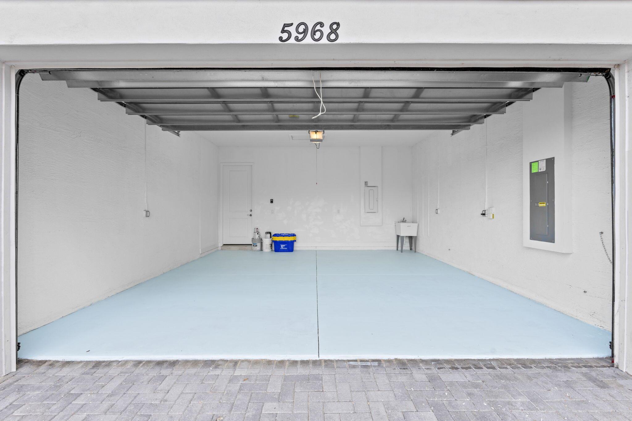 HAMMOCKS OF WESTLAKE PHAS - Residential