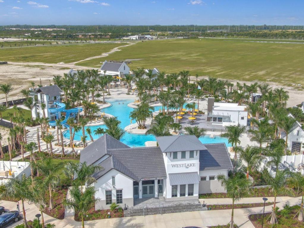 HAMMOCKS OF WESTLAKE PHASE 2 - Residential