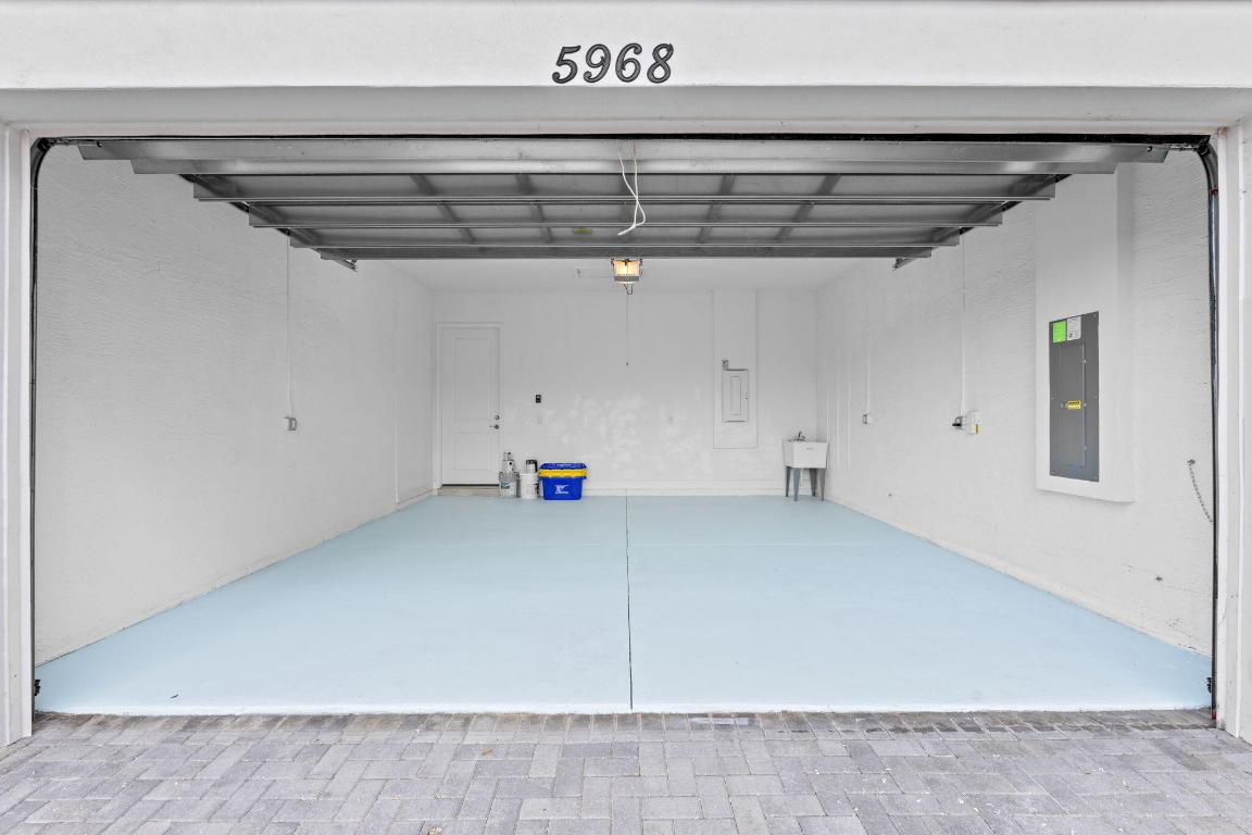 HAMMOCKS OF WESTLAKE PHASE 2 - Residential