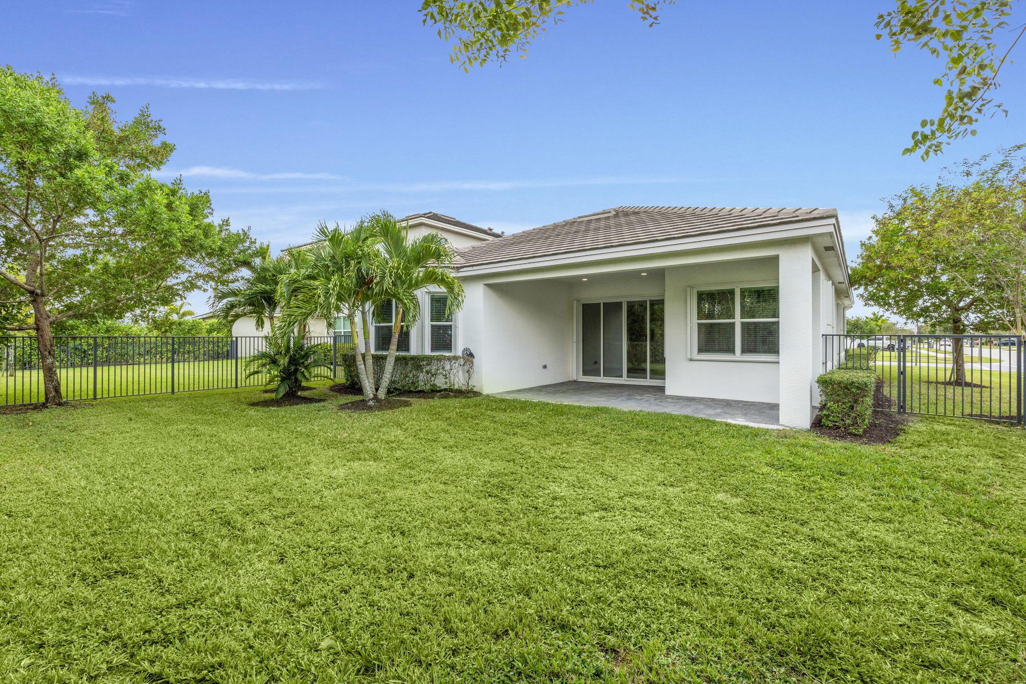 HAMMOCKS OF WESTLAKE PHAS - Residential